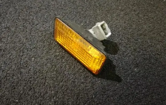 Volkswagen Golf III Front fender indicator light 48917