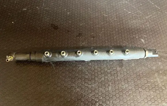 Volvo XC90 Fuel main line pipe 9807Z90E 5L0912977Q