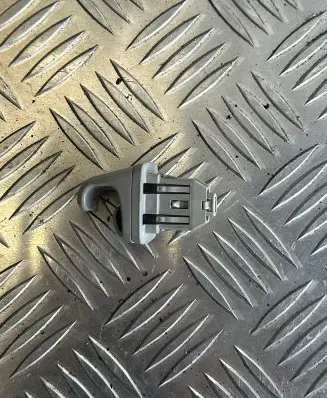 Sun visor clip/hook/bracket