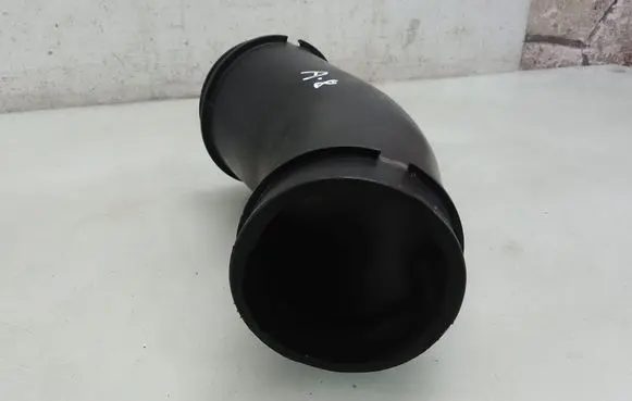 Air intake hose/pipe