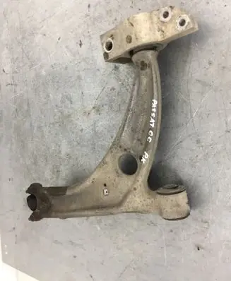 Volkswagen PASSAT CC Front lower control arm/wishbone 3C0407153B