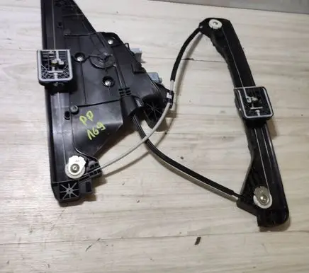 Opel Corsa F Front door electric window regulator 9829043380 39182143