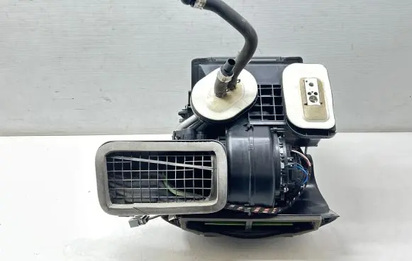 Renault Megane IV Interior heater climate box assembly 272702607R 02710027A 925204A700