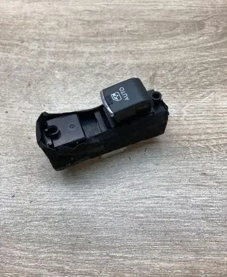 Subaru Outback (BS) Electric window control switch 83071AL090