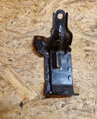 Radiator mount bracket