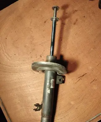 Peugeot 208 Front shock absorber/damper 9804831280
