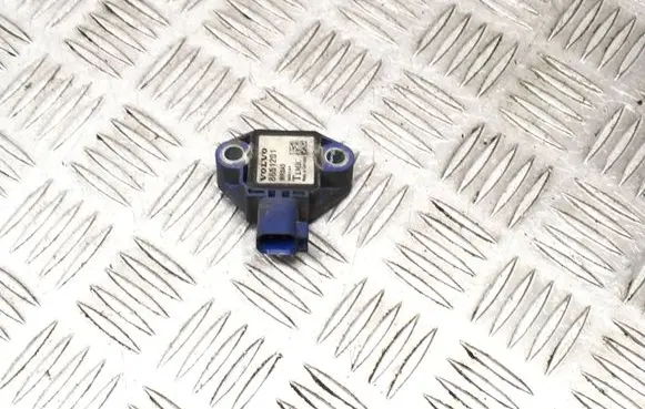 Volvo V50 Airbag deployment crash/impact sensor 8651201 8042A4