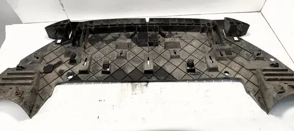 Peugeot 5008 Front bumper skid plate/under tray 9686646580