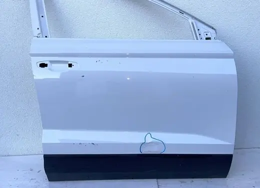 Skoda Karoq Front door