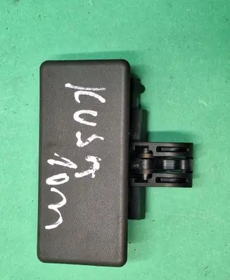 Ford Kuga I Glove box handle 2s61a06104m