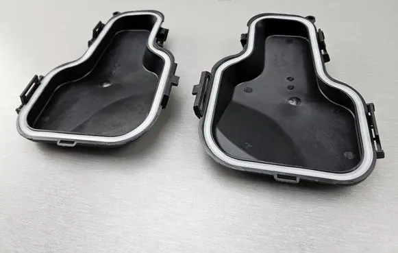 BMW 3 E90 E91 Headlight/headlamp dust cover 7159568 7159569 63117159568