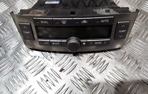 Toyota Avensis T250 Climate control unit 5590005170