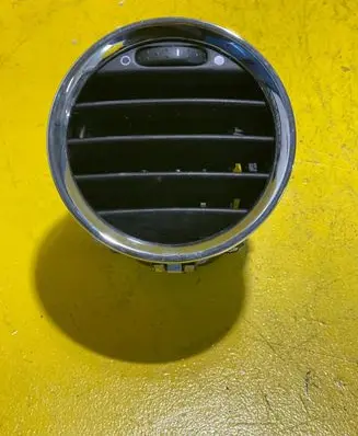 Fiat 500 Dashboard side air vent grill/cover trim RZ3R1P3K1