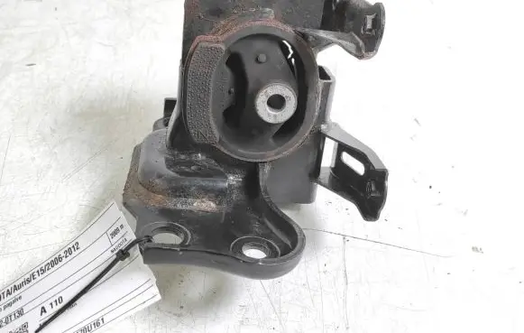 Toyota Auris 150 Engine mount bracket 12372-0T130