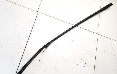 Opel Zafira A Windshield trim 76556MA
