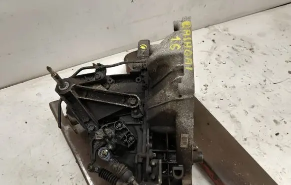 Nissan Qashqai Manual 5 speed gearbox JRQ