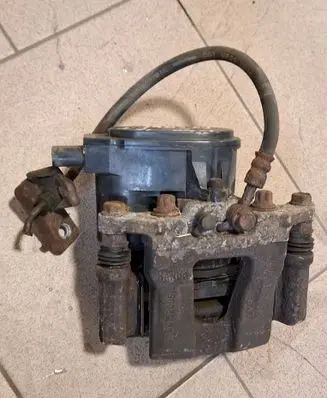 Rear brake caliper
