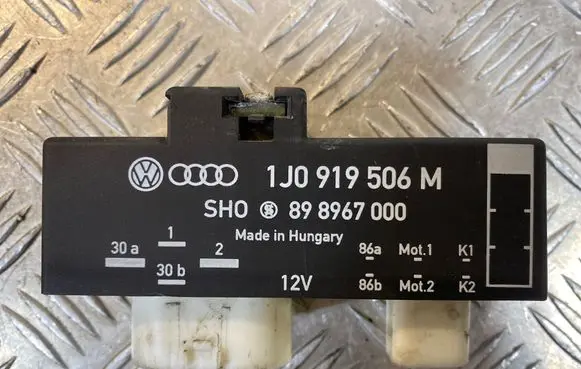 Skoda Roomster (5J) Coolant fan relay 1J0919506M 898967000