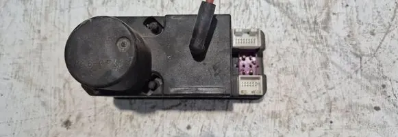 Audi A6 S6 C4 4A Door central lock control unit/module 8TZ00652200 4A0862257J PAGF30