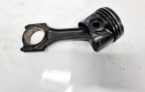 Opel Zafira A Piston with connecting rod