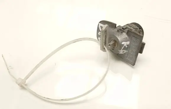 Volvo V60 Front door lock (next to the handle) 31276333