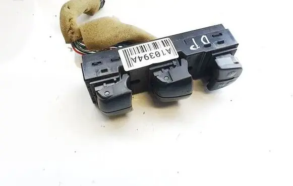 Nissan Juke I F15 Electric window control switch 254011kk5e 090ea01