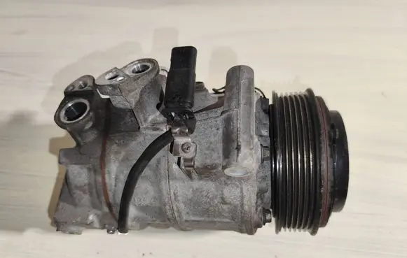 Mercedes-Benz C W205 Air conditioning (A/C) compressor (pump) A0008303801 00625606563
