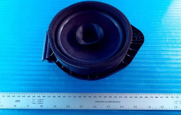 Chevrolet Cruze Rear door speaker 22759406