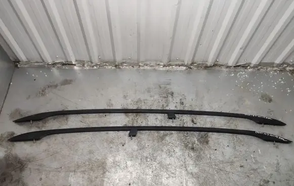 Volkswagen PASSAT B7 Roof bar rail