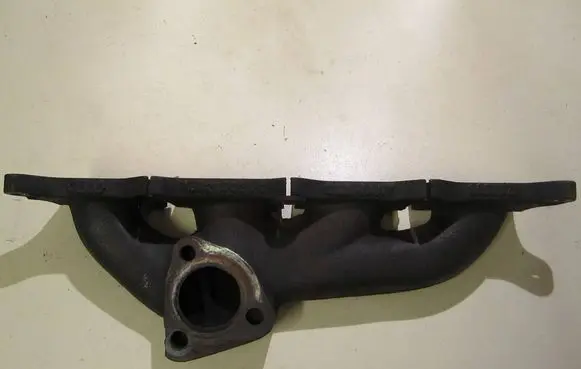 Audi A4 S4 B5 8D Exhaust manifold 058253033E