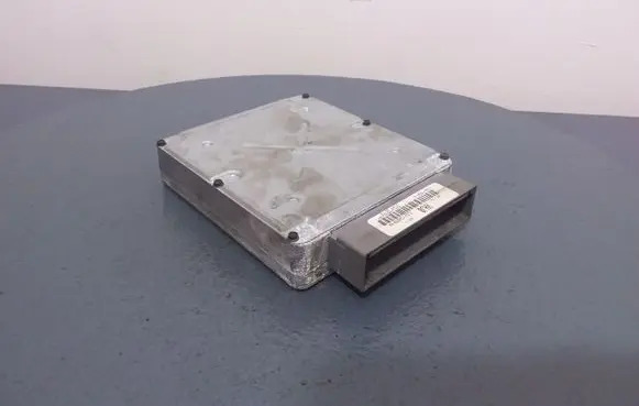 Ford Escape I Engine control unit/module ECU 1L8U-12A650-AA