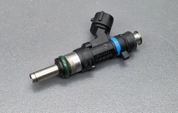 Peugeot 4007 Fuel injector 1465A205 JME290H EAT312