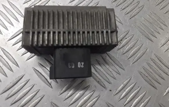 Opel Signum Window wiper relay 09132691