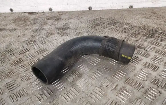 Toyota Avensis T270 Intercooler hose/pipe 33ACM100118