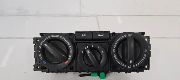 Volkswagen Transporter - Caravelle T5 Climate control unit 7H0820045AJ 4240693 4444K30