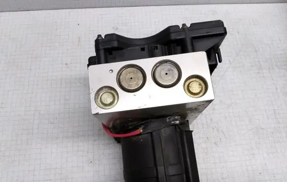 Mercedes-Benz C W202 ABS Pump A0034310312 10099013272 10020400144