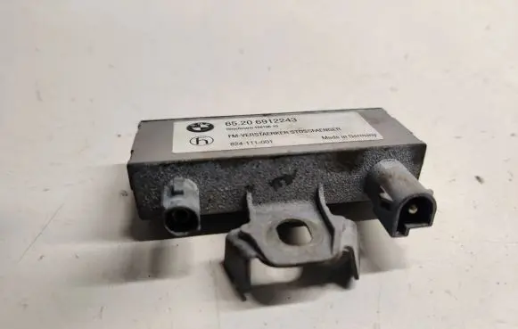 BMW Z4 E85 E86 Aerial antenna amplifier 6912243