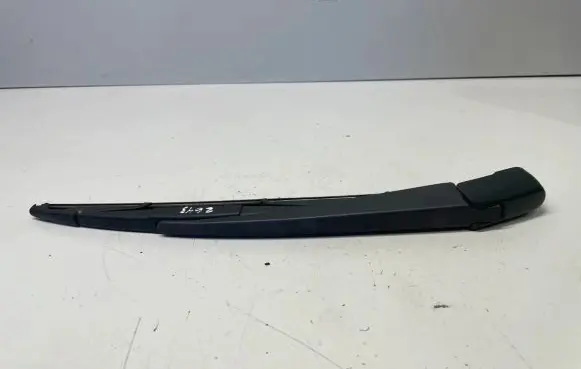 Peugeot 4007 Rear wiper blade arm