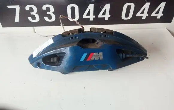 BMW 5 G30 G31 Front brake caliper 689123501