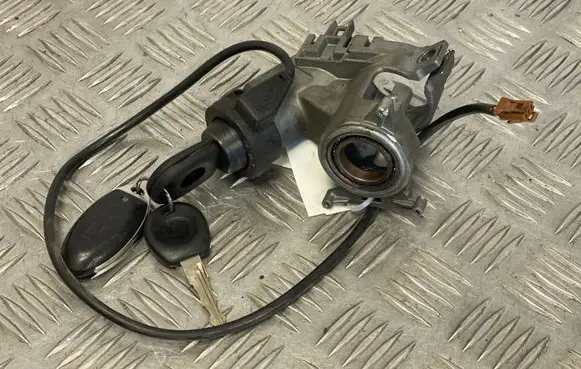 Volkswagen Golf III Ignition lock 357905851D