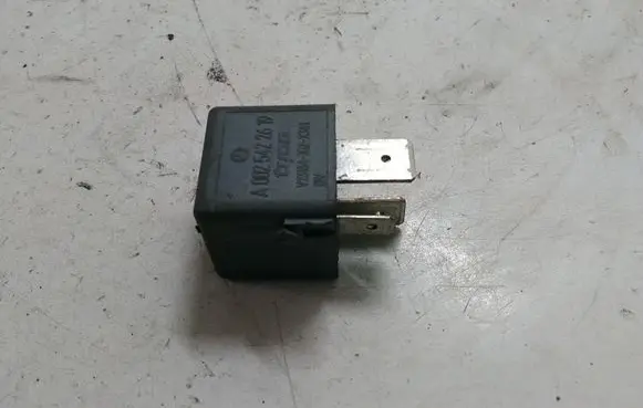 Mercedes-Benz Vito Viano W638 Other relay A0025422619