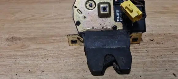 Volvo S80 Tailgate/trunk/boot lock/catch/latch 9170974