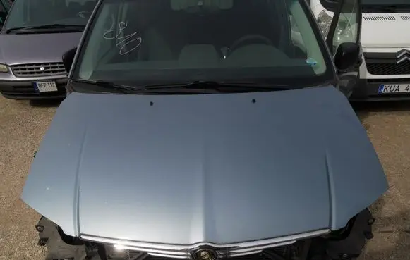 Chrysler Town & Country V Engine bonnet/hood