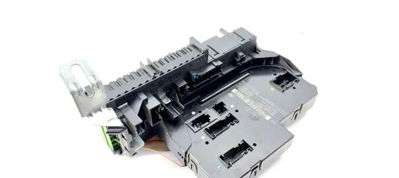 Mercedes-Benz E W212 SAM control unit 2129009522 2129015105 2129020008
