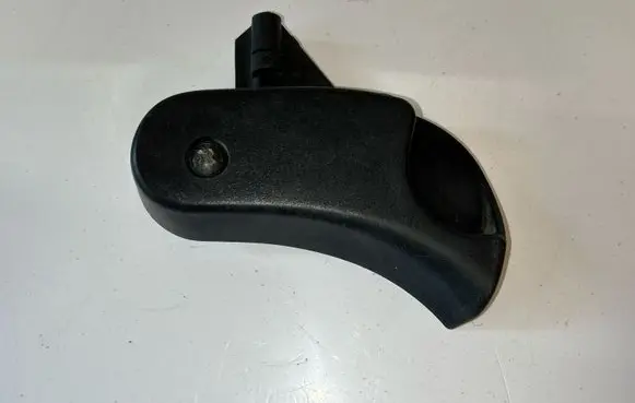 BMW 3 E46 Engine bonnet (hood) release handle 8223163