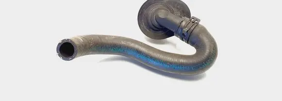 Mercedes-Benz C W203 Engine coolant pipe/hose 153301