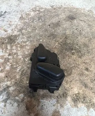 Mercedes-Benz E W211 Seat control switch 2108213851 03483815