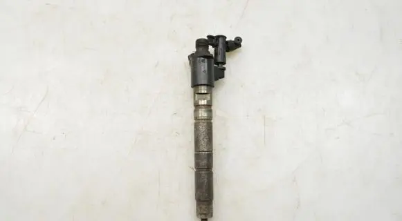 Volvo XC60 Fuel injector 31272767