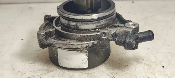 BMW X3 E83 Vacuum pump