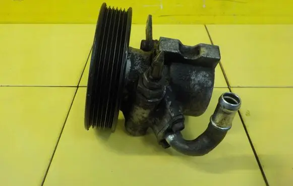 Chevrolet Captiva Power steering pump 16SP27
